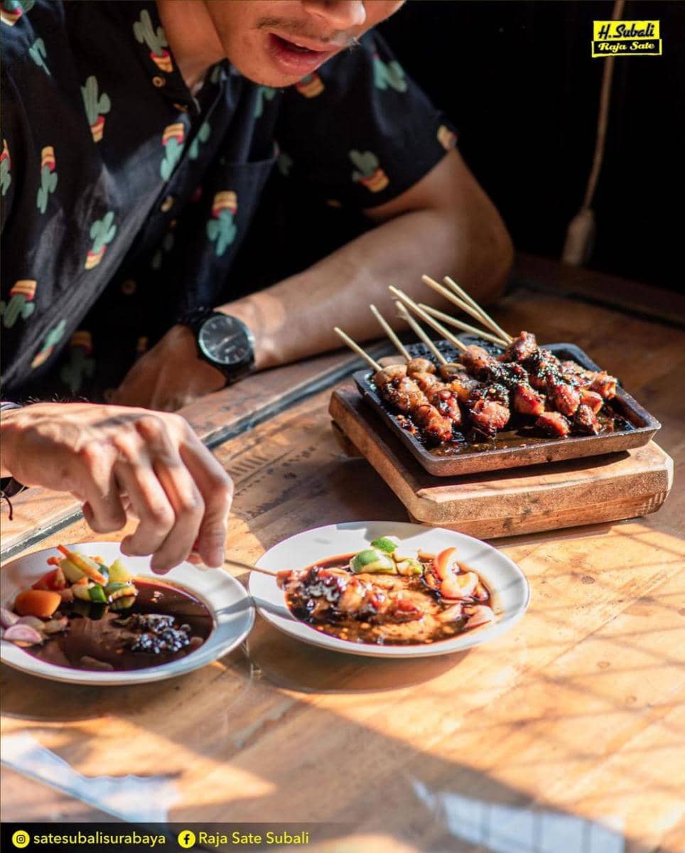 Sop Kaki Kambing Roky: Rahasia Rasa yang Bikin Warga Cilacap Selatan Rela Antre